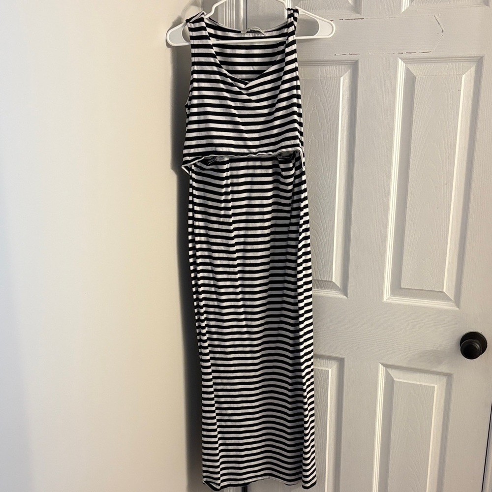 Chic Striped Sleeveless Dress